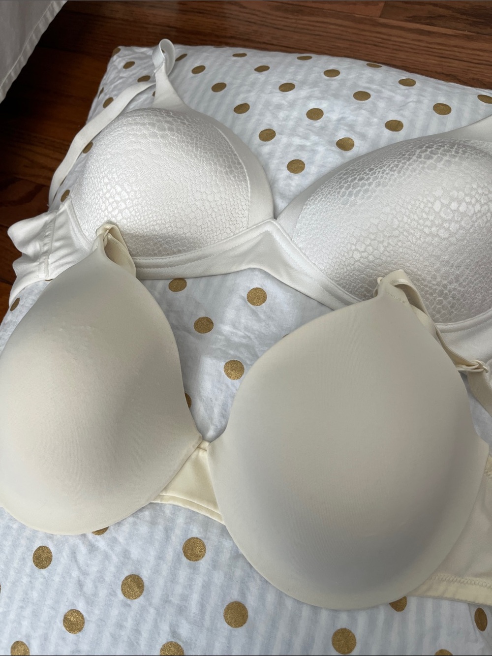 Warners Everyday Smooth T-Shirt Bras Cream and White 34C